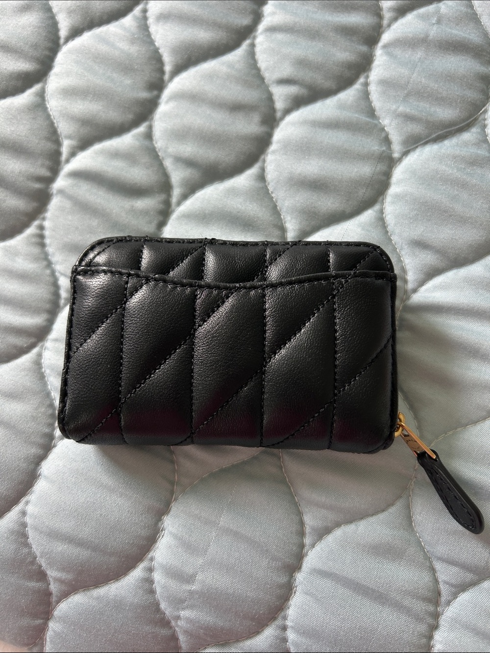 Coach essential small zip around card case with pillow quilting EUC - Picture 2 of 6